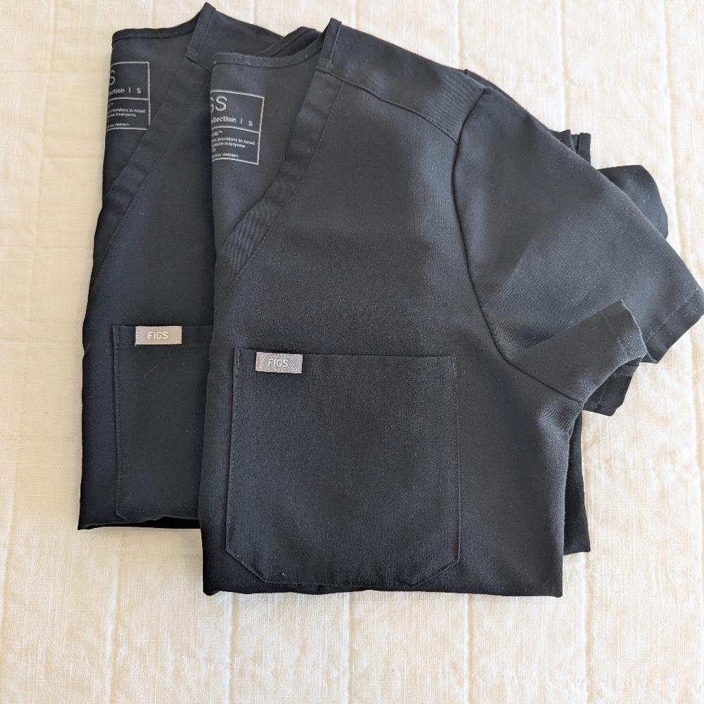 Figs Classic Black Scrub Tops Small Bundle